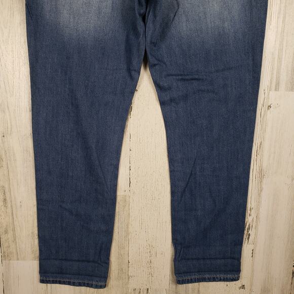 NWT Kancan Distressed Denim Russell Mid-Rise Boyfriend Relaxed Jeans Size 9/28 - Picture 9 of 10